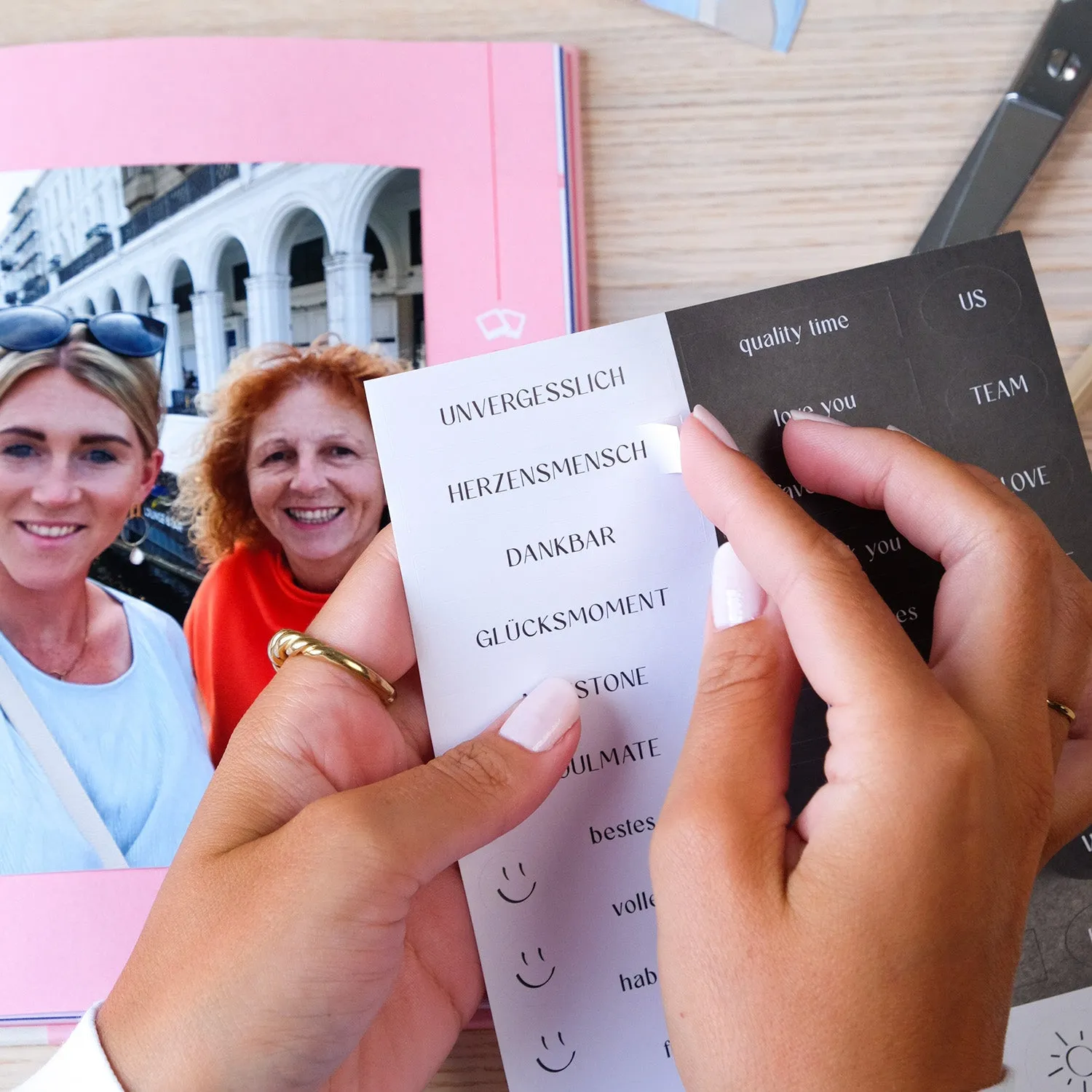 MINTKIND Mama Buch zum Ausfüllen Erinnerungsbuch 64 Seiten