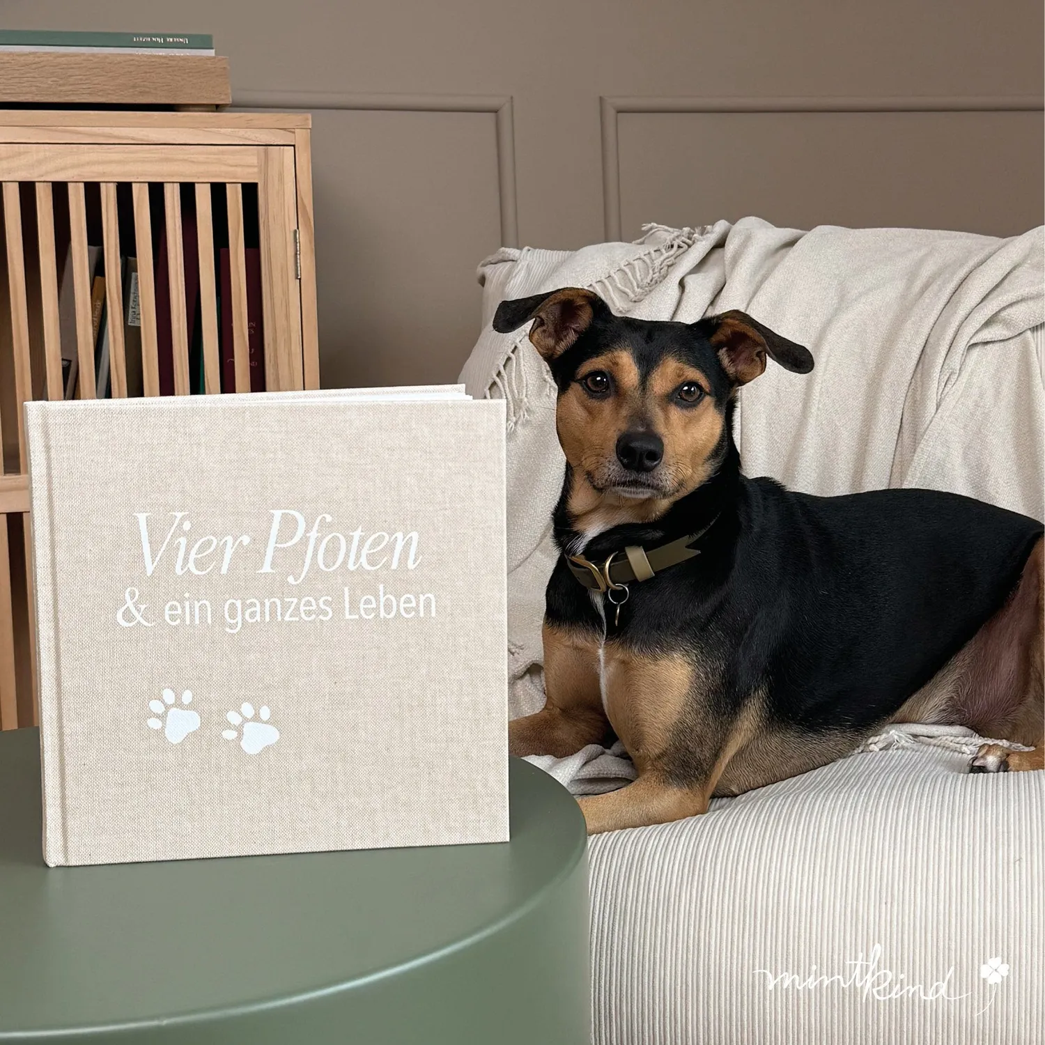 MINTKIND Vier Pfoten Erinnerungsbuch Hund Hardcover
