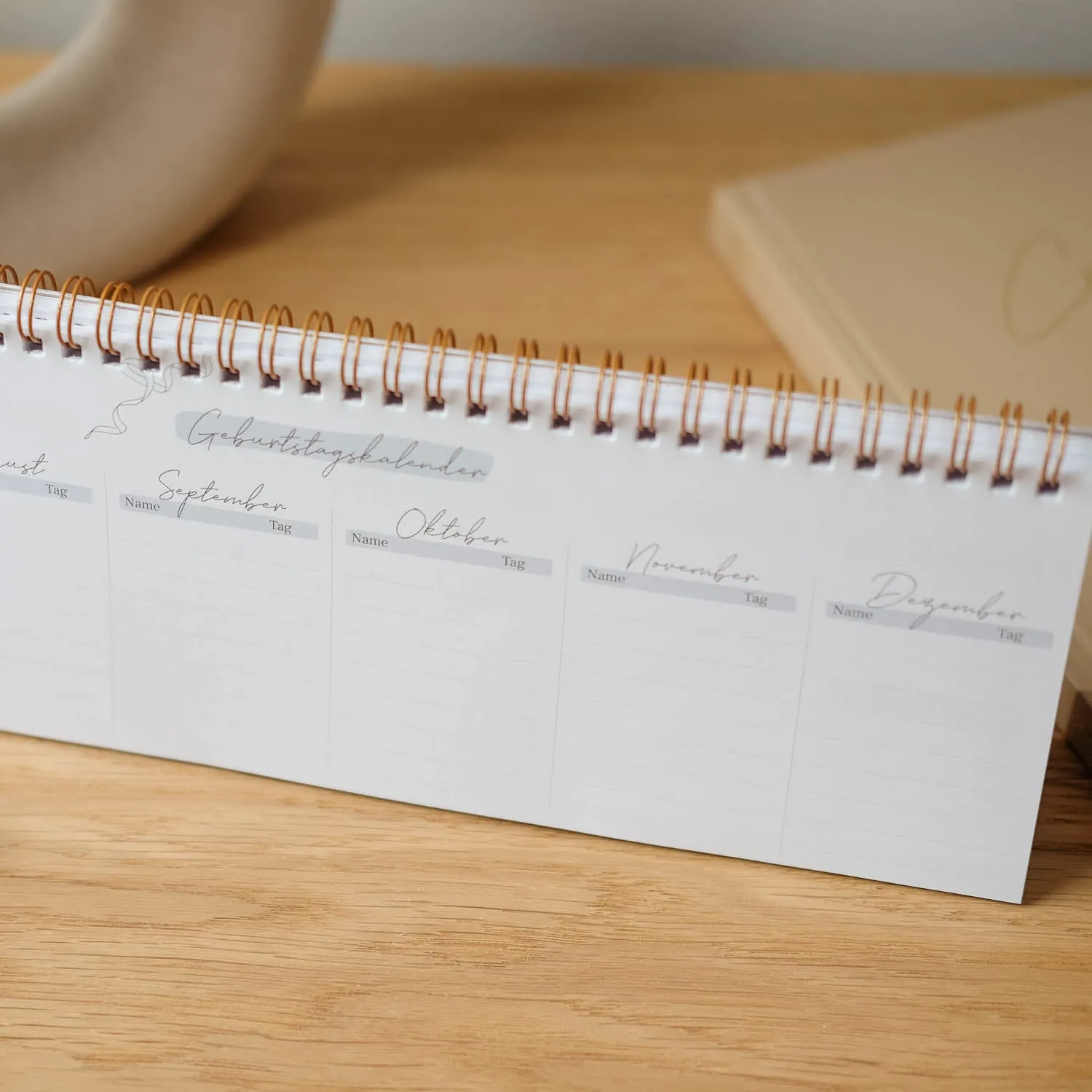 MINTKIND kind of hazel Tischkalender undatiert Beige mit Sprüchen