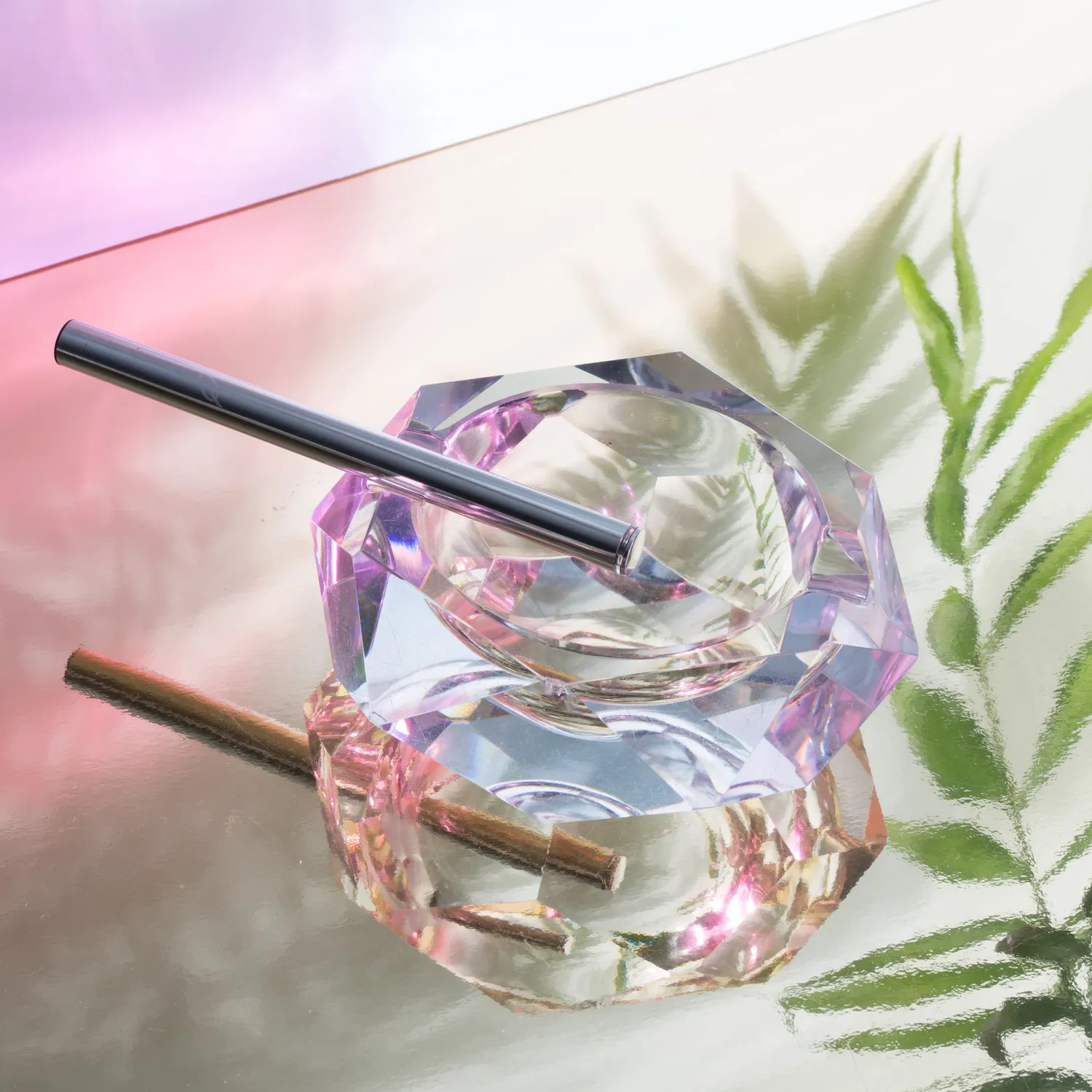 Gestalten High on Design Bildband Cannabis Design englisch