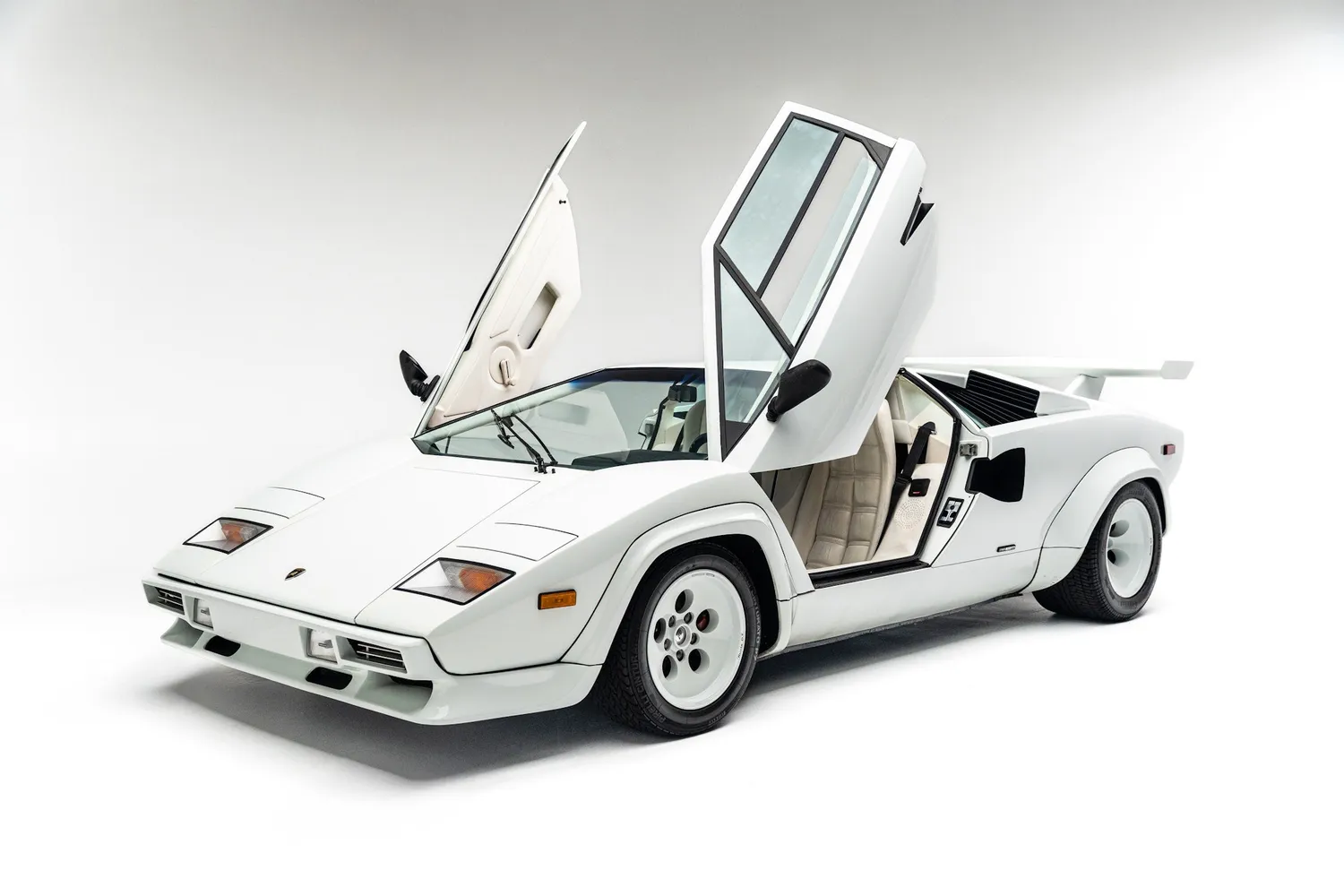 Gestalten Neon Rides Bildband Autodesign 80er gebunden