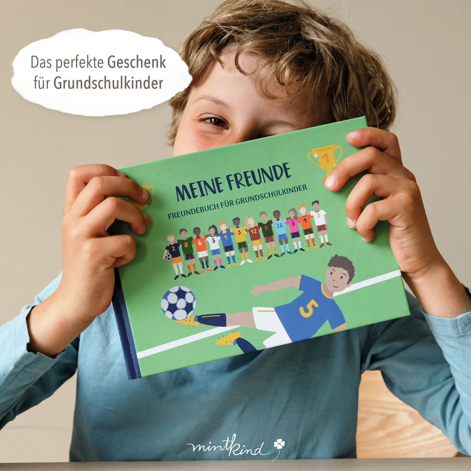 MINTKIND Freundebuch Schule Fußball Freundebuch 96 Seiten