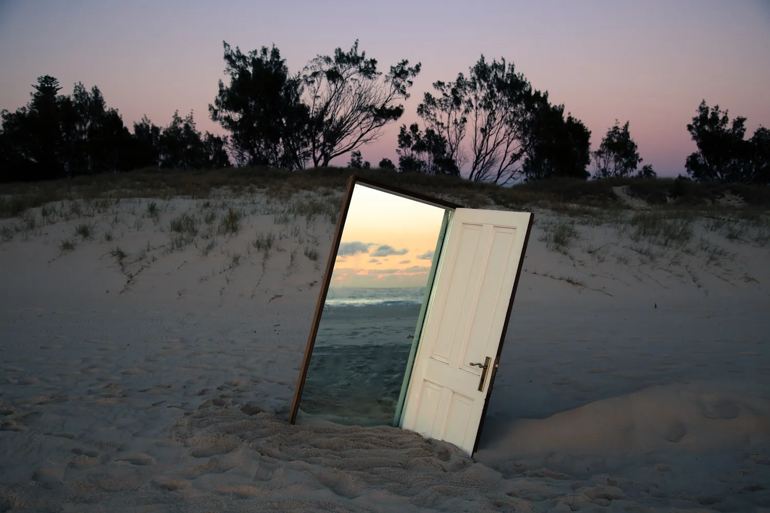 Gestalten The Art Escapes Atlas Bildband englisch Kunstreise