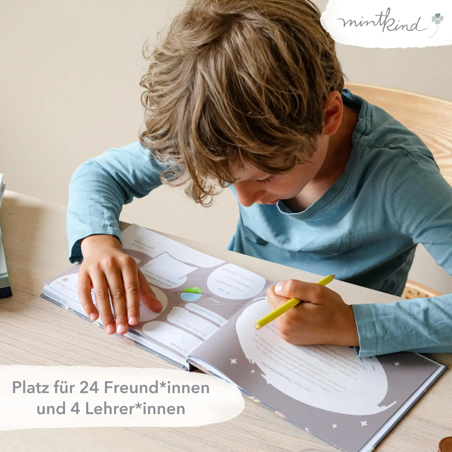 MINTKIND Meine Schulfreunde Weltraum Freundebuch Jungen