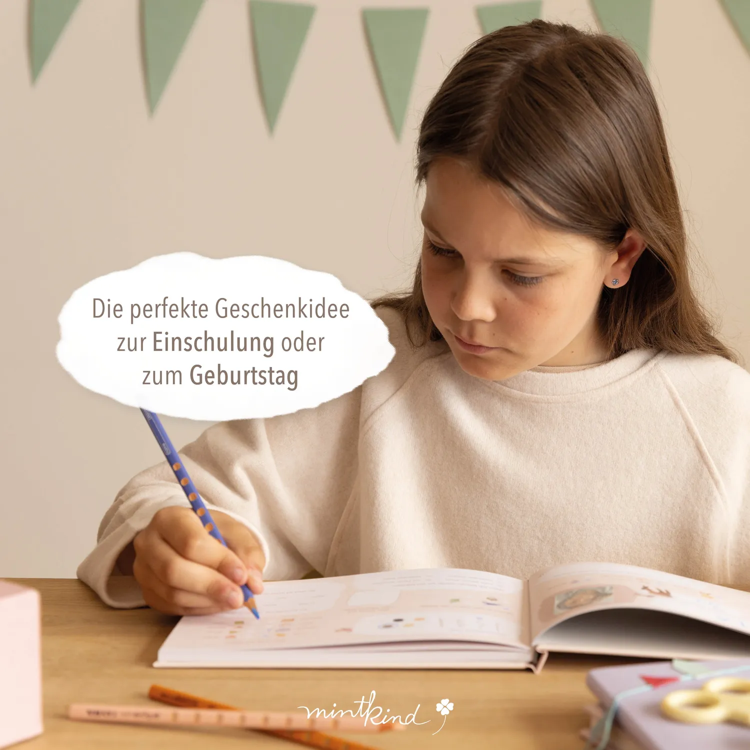 MINTKIND Freundebuch Grundschule Fußball A5 Hardcover