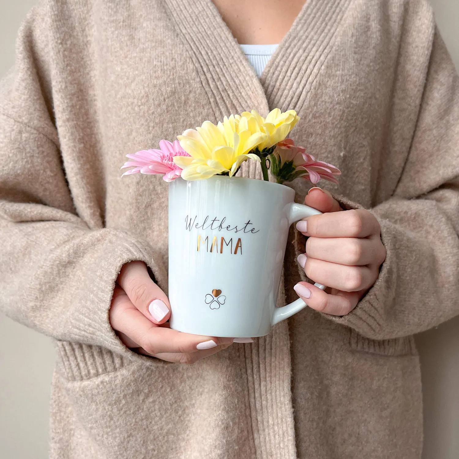 MINTKIND Weltbeste Mama Becher Porzellan 250ml