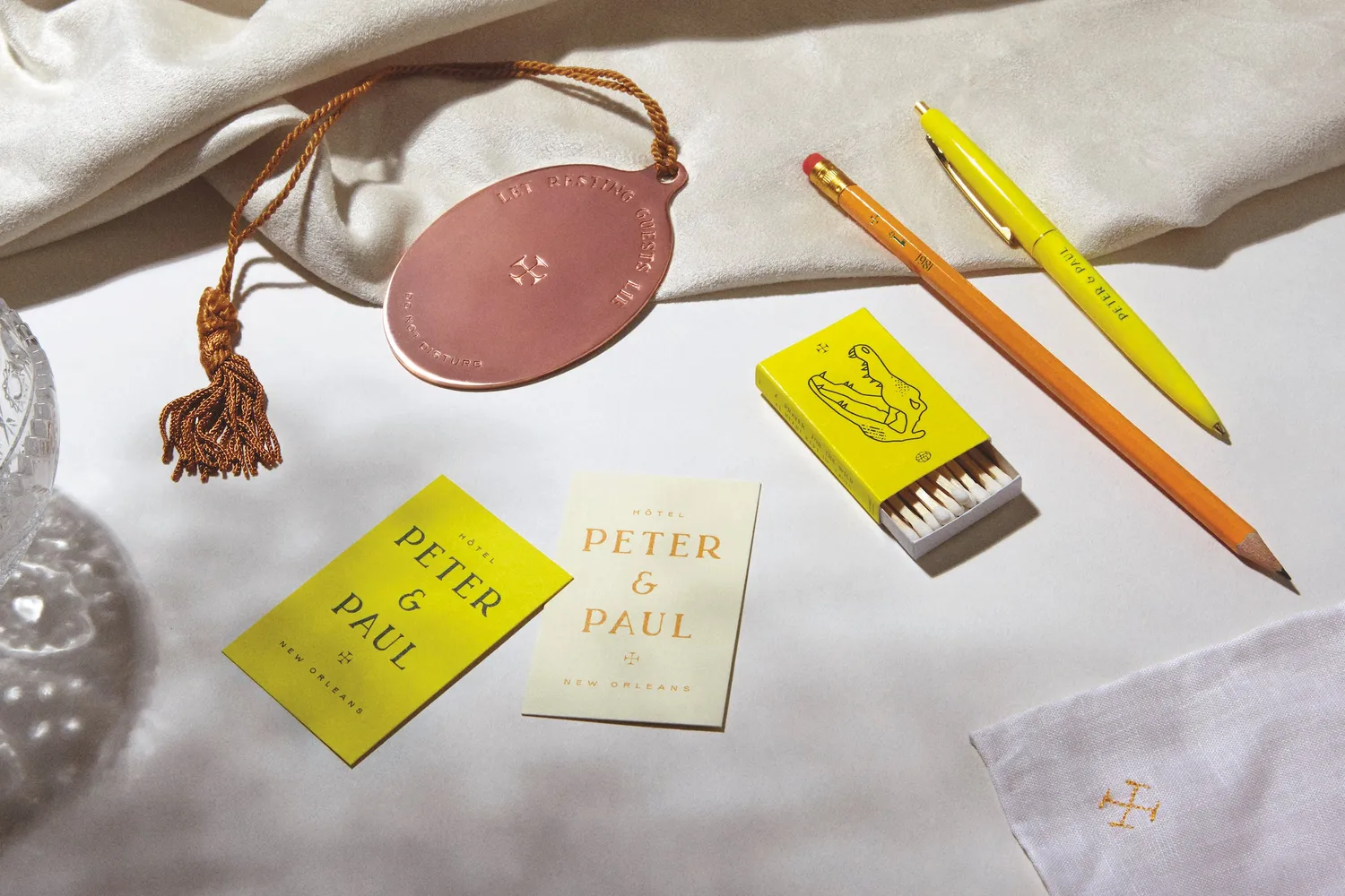 Gestalten Brand New Brand Sachbuch Branding