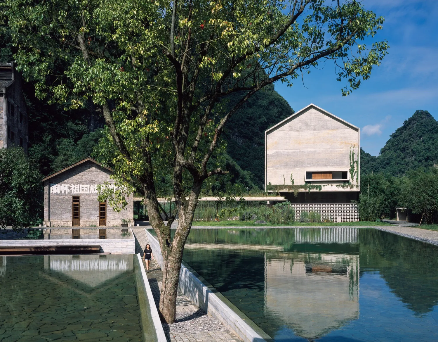 Gestalten Building for Change Bildbuch gebunden – Architektur