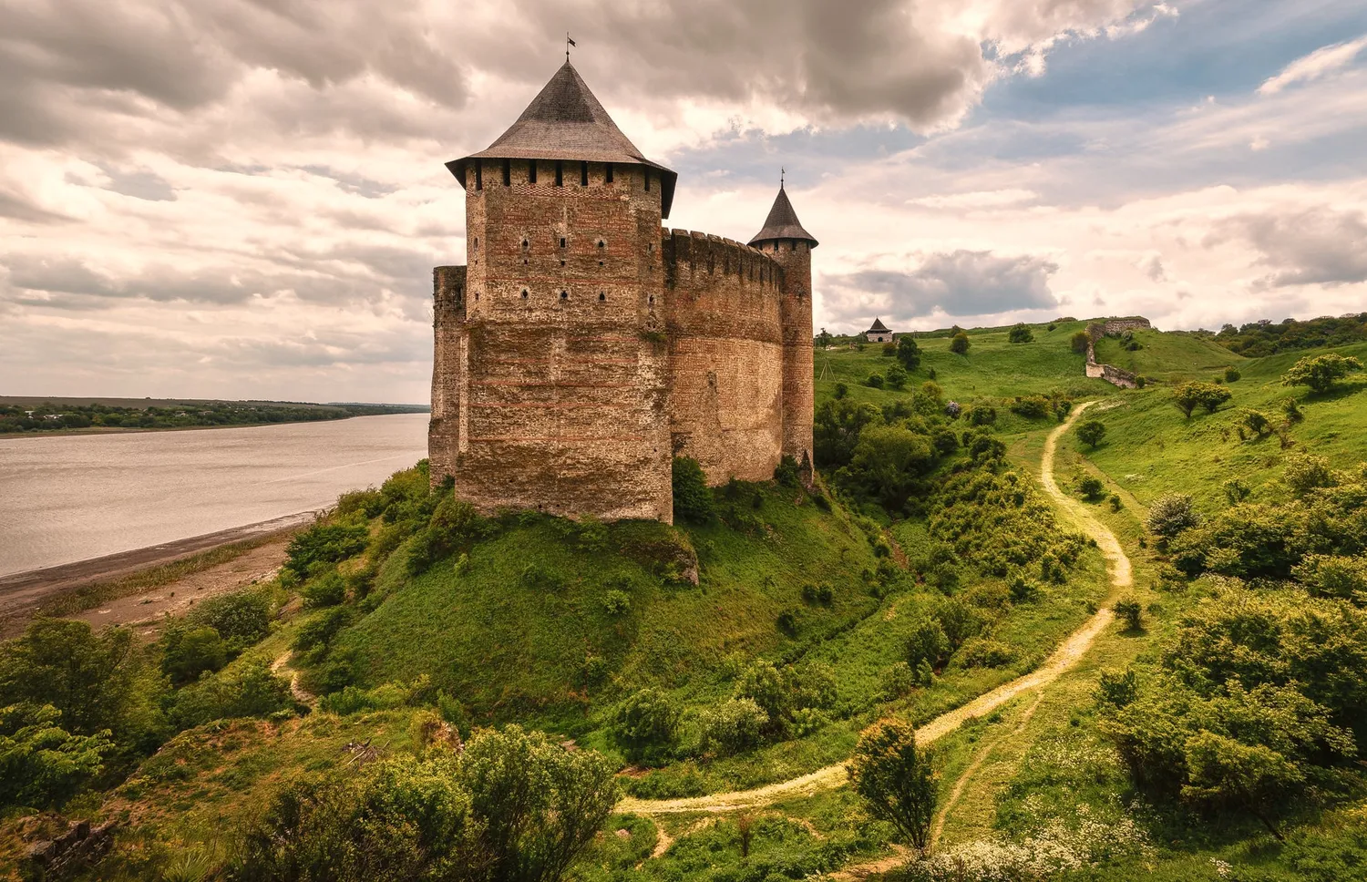 teNeues The Beauty of Ukraine Bildband Drohnenfotos