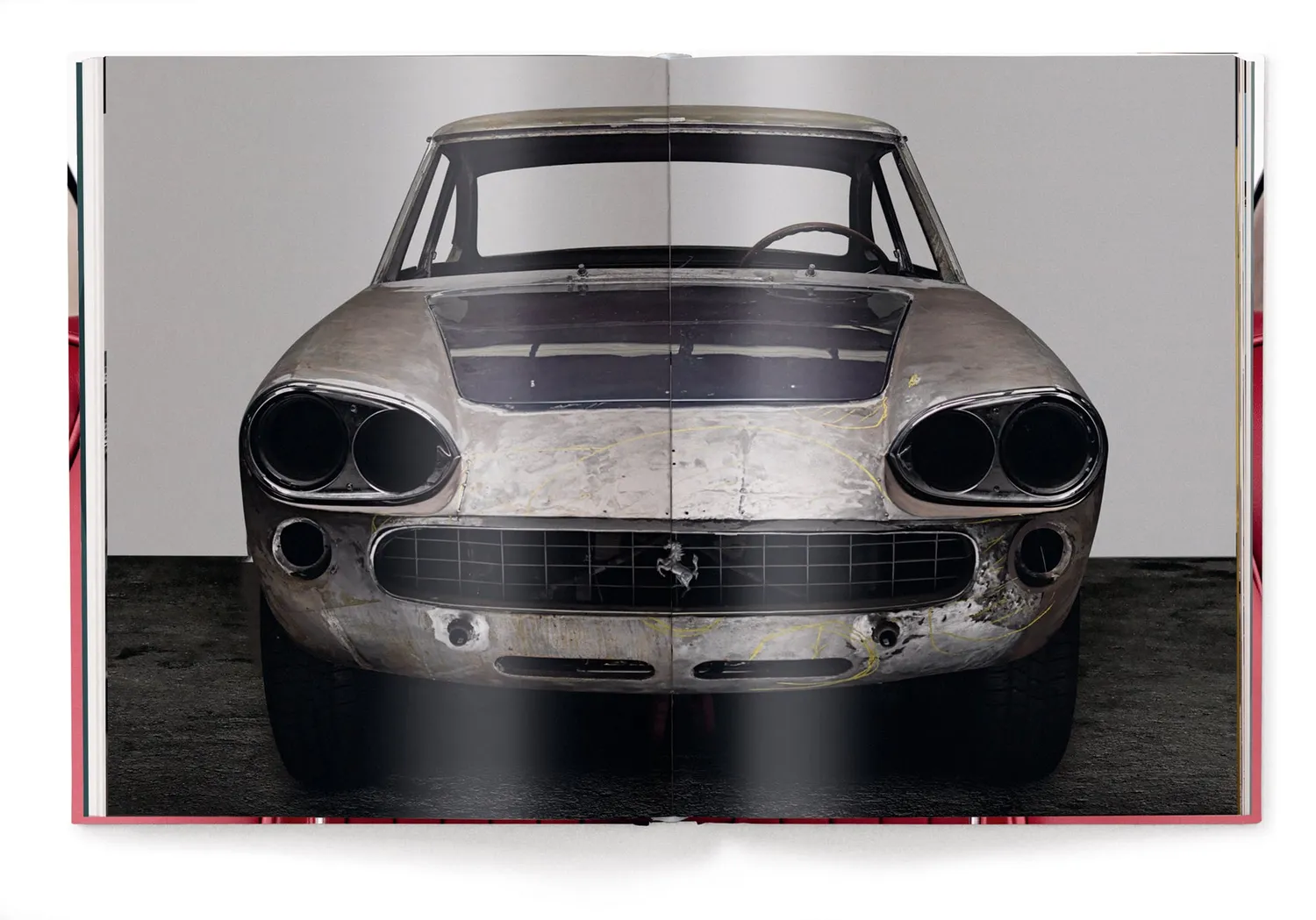 teNeues From Scratch Ferrari 330 GT Bildband Restaurierung